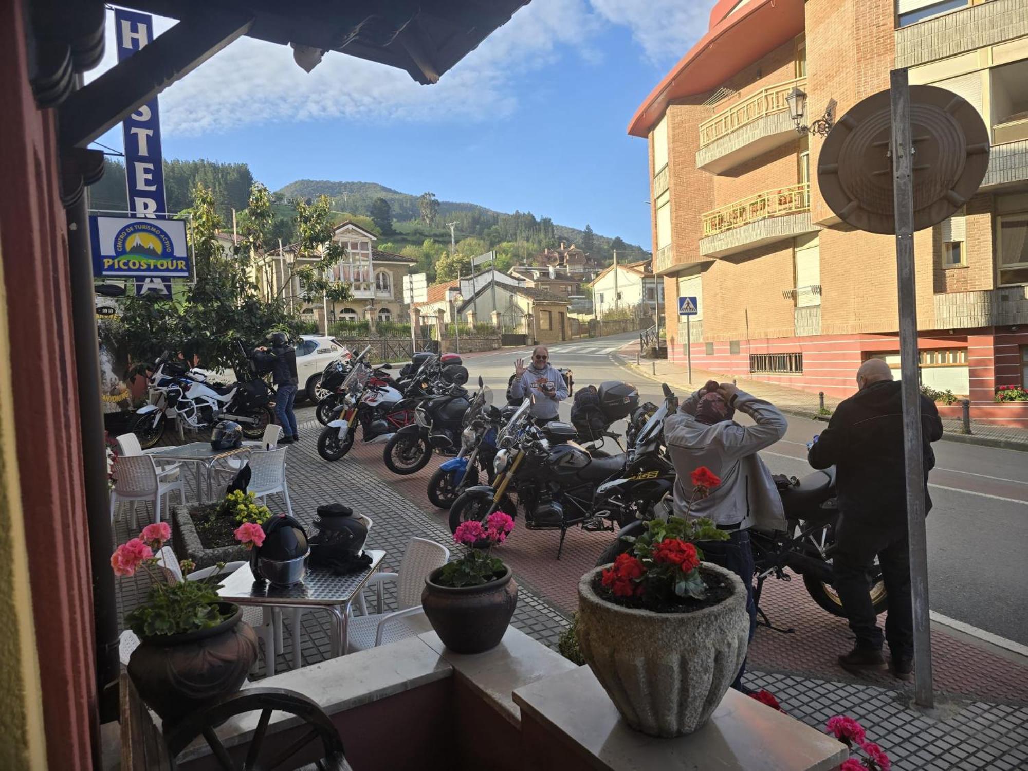 Hosteria Picos De Europa Potes Exterior photo